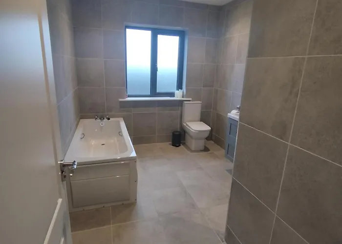 Stable Hill House Holiday home *