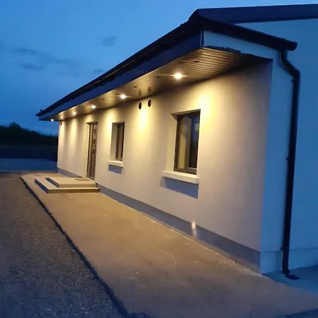 Stable Hill House *